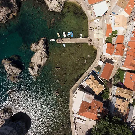 بيت ضيافة Sea Rocks