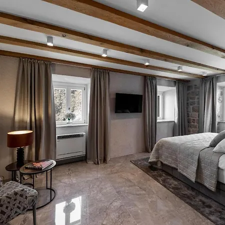 Affittacamere Sea Rocks 4*