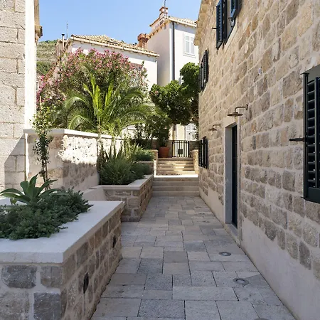 Sea Rocks 두브로브니크