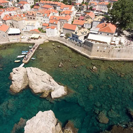 Sea Rocks 게스트하우스 4*